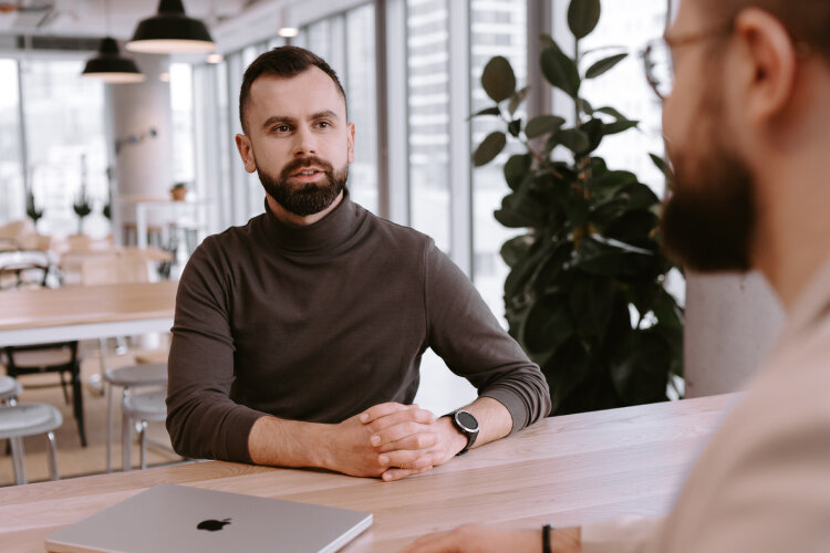 Dariusz Osiński, Chief Operating Officer, discussing a project.